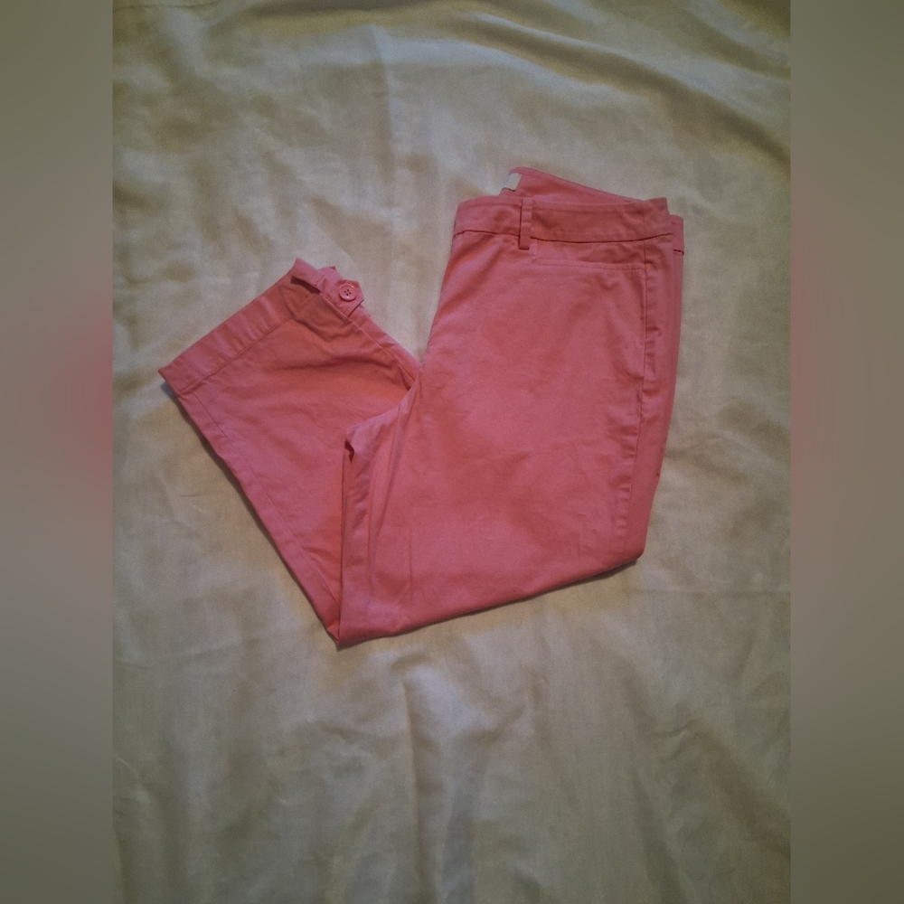 Talbots Cropped Pink Button-Hem Capris - Picture 3 of 8